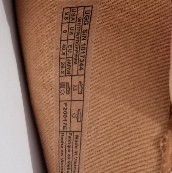 UGG Women's Tall Brown Boots - Picture 10 of 12